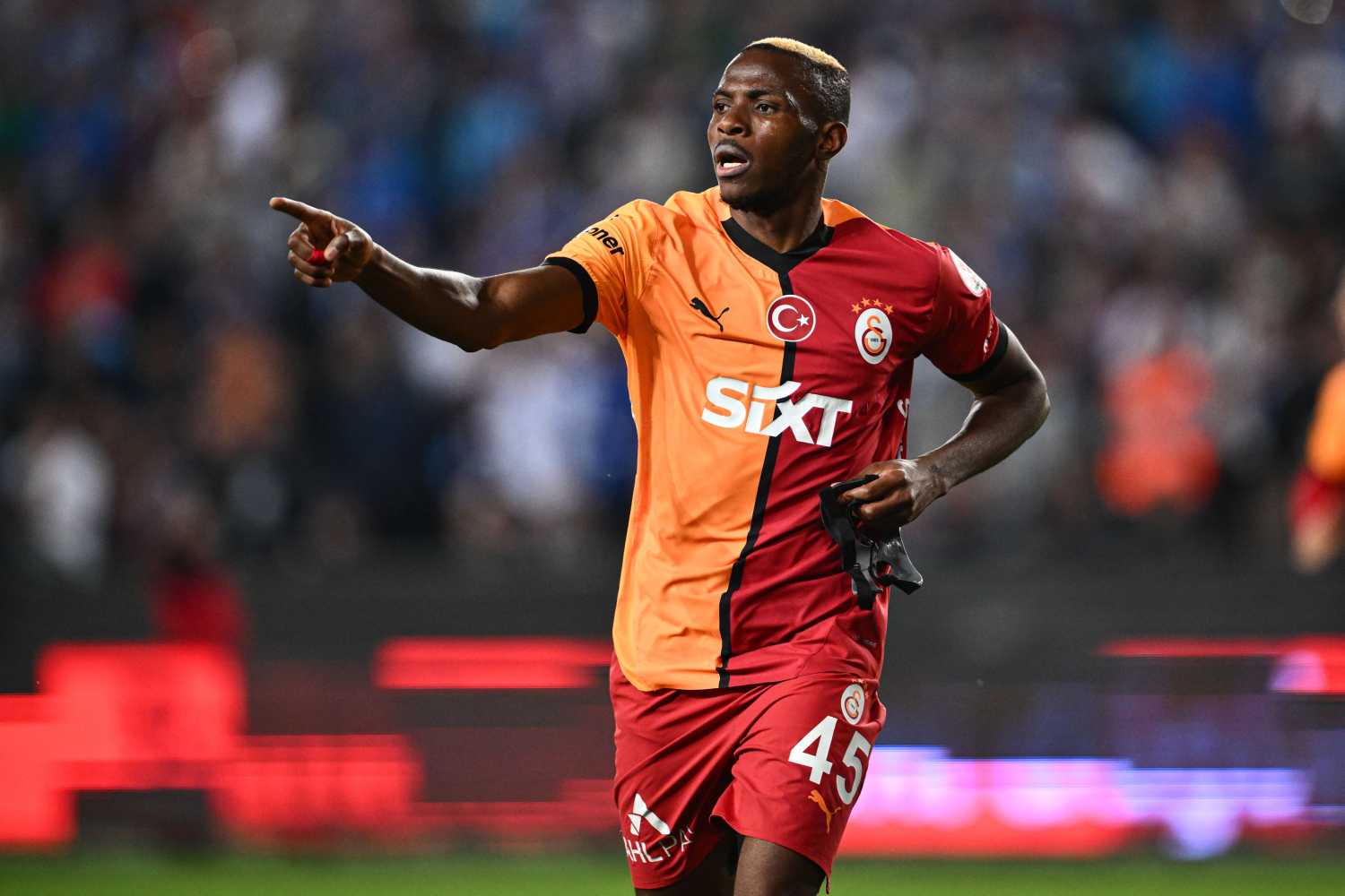 Victor Osimhen’den duygusal itiraflar: Galatasaray’a transfer olduğumda...