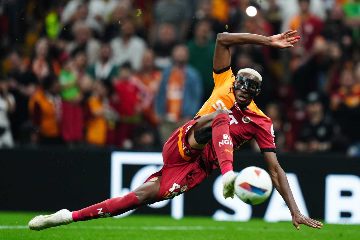 Victor Osimhen’den duygusal itiraflar: Galatasaray’a transfer olduğumda...