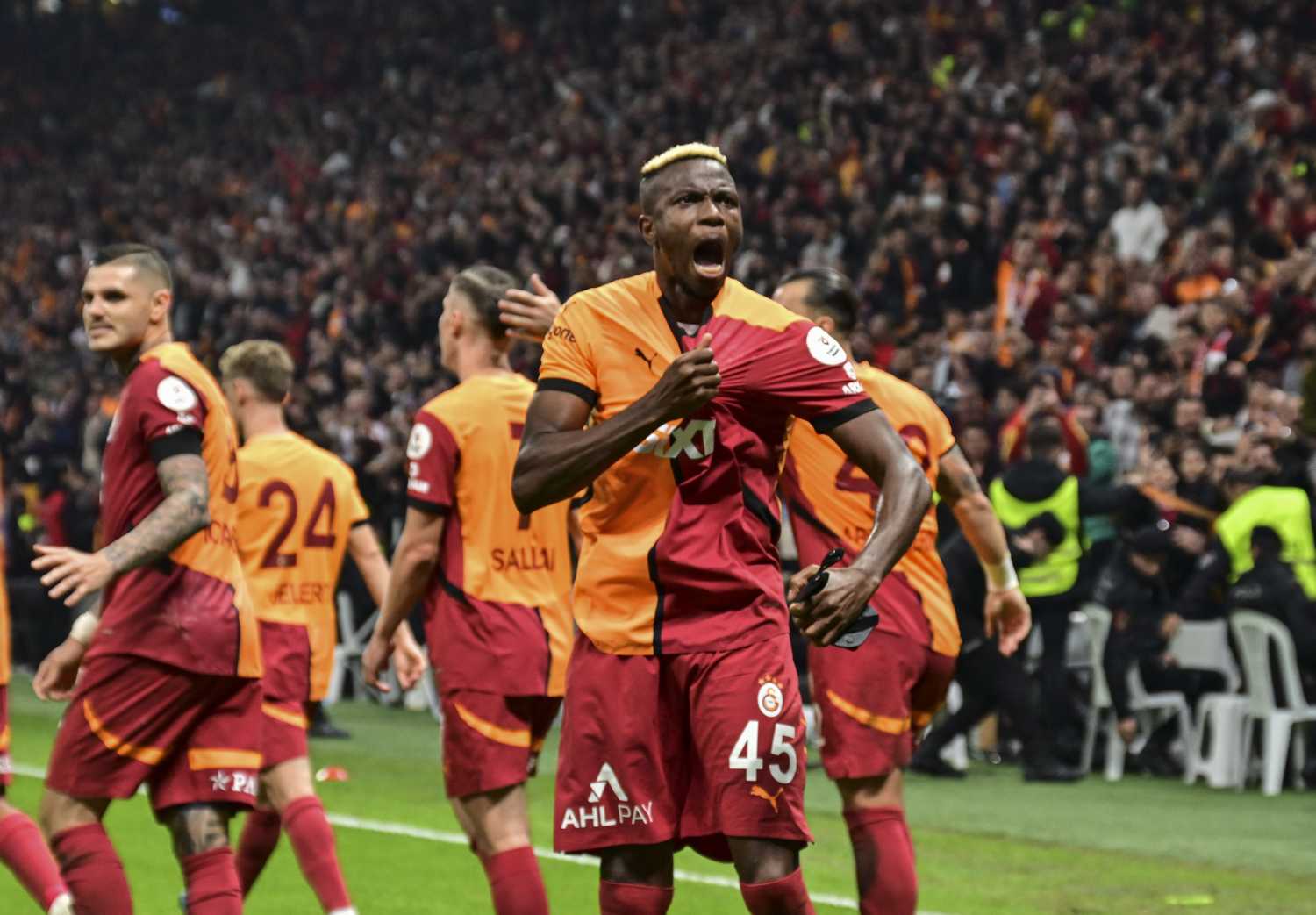 Victor Osimhen’den duygusal itiraflar: Galatasaray’a transfer olduğumda...