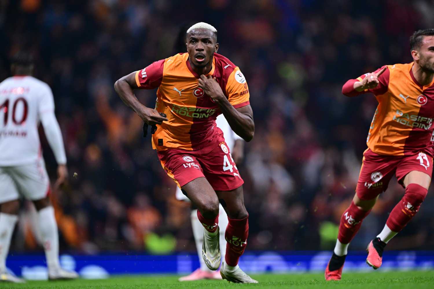 Victor Osimhen’den duygusal itiraflar: Galatasaray’a transfer olduğumda...