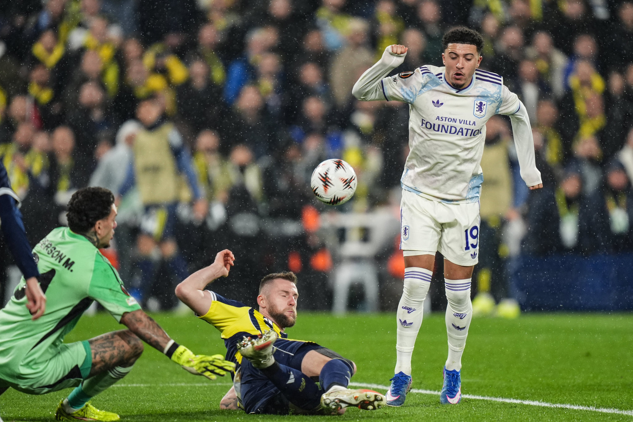 Fenerbahçe’de Jadon Sancho sesleri! Artık ayrılmak istiyor