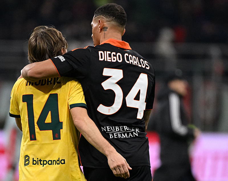 Fenerbahçe’de o futbolcunun sezon sonu gideceği takım şimdiden belli oldu!