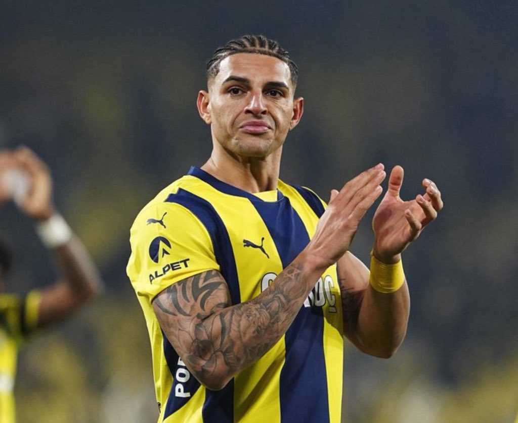 Fenerbahçe’de o futbolcunun sezon sonu gideceği takım şimdiden belli oldu!