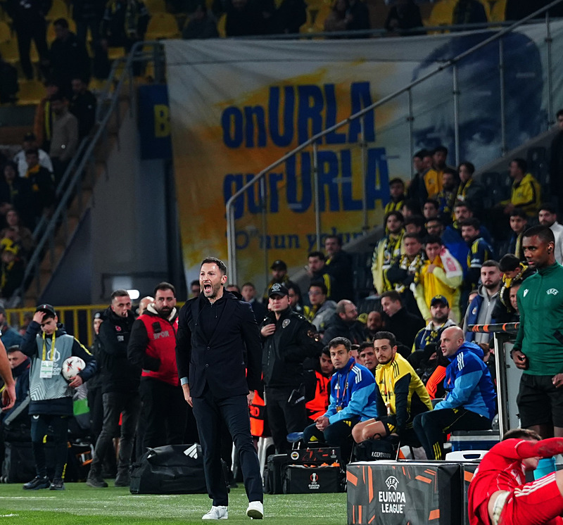 Fenerbahçe’de o futbolcunun sezon sonu gideceği takım şimdiden belli oldu!