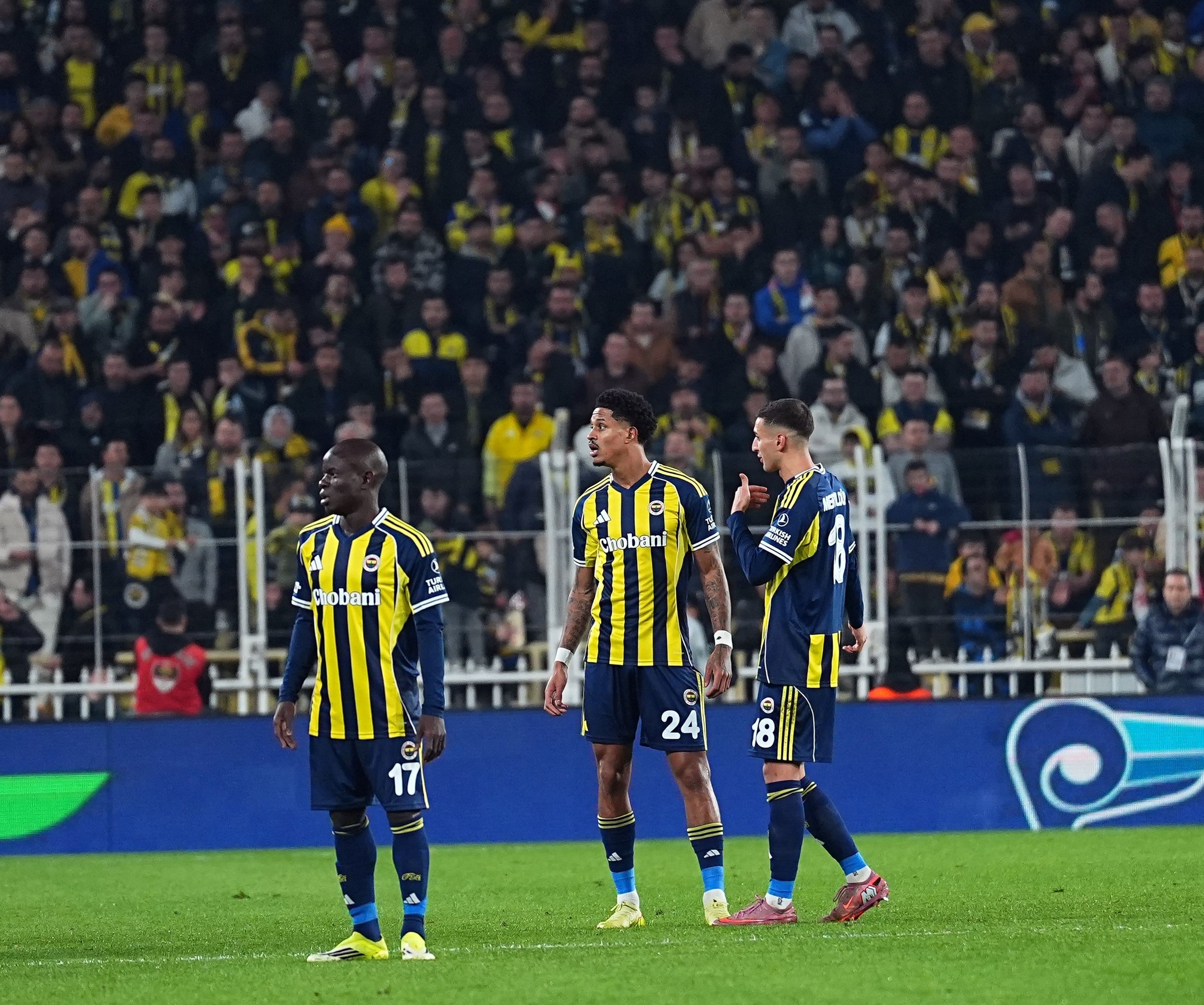 Fenerbahçe’de Galatasaray motivasyonu! Yönetim kolları sıvadı