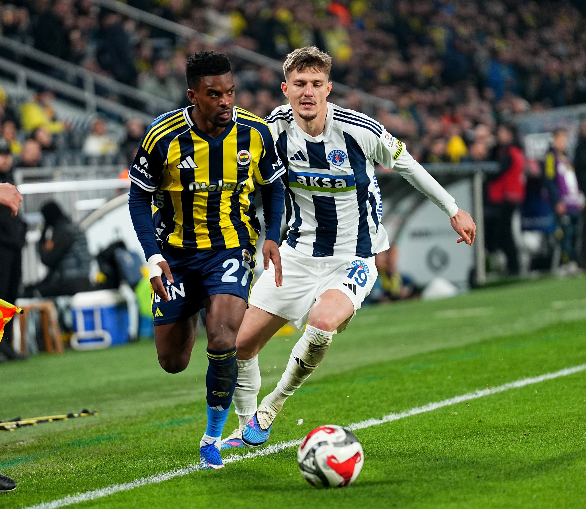 Fenerbahçe’de flaş ayrılık kararı! Kasımpaşa maçı sonrası bileti kesildi