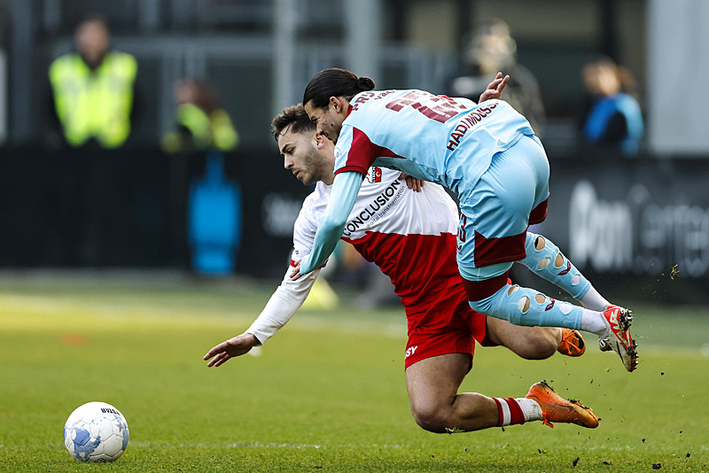 Beşiktaş ve Fenerbahçe transferde karşı karşıya! Sözleşmesi sezon sonu bitiyor
