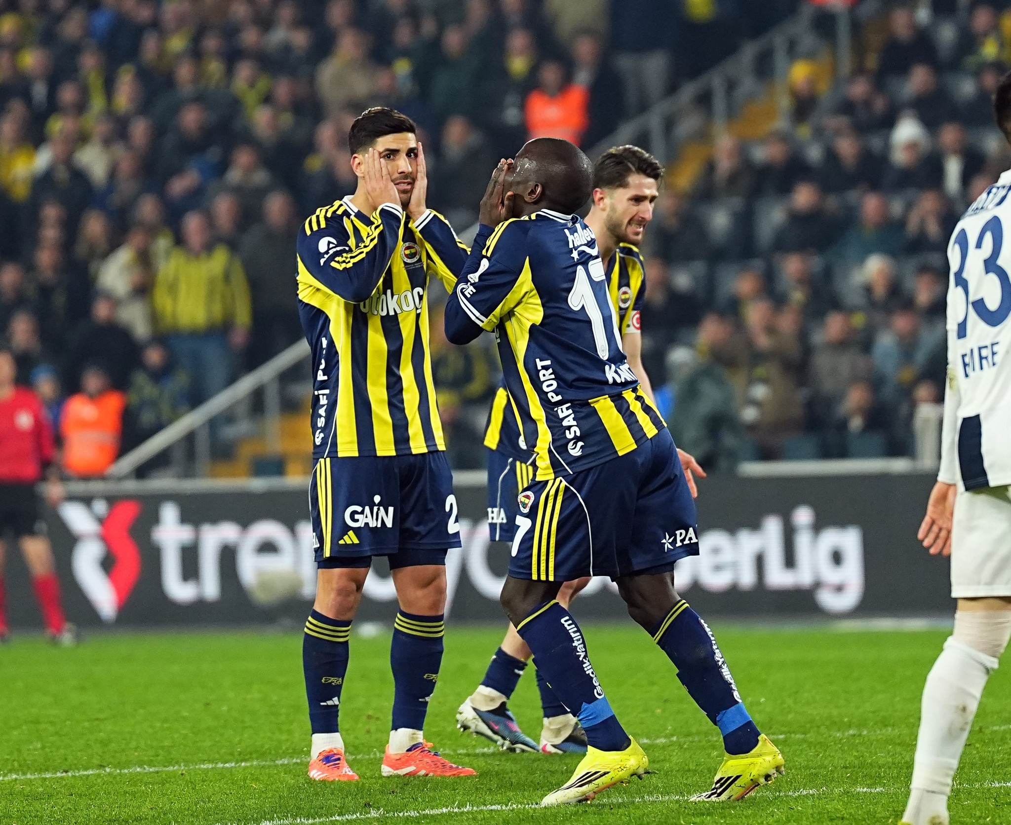 İşte Fenerbahçe’de yaşanan sakatlıkların nedeni! Ortopedi doktoru son noktayı koydu