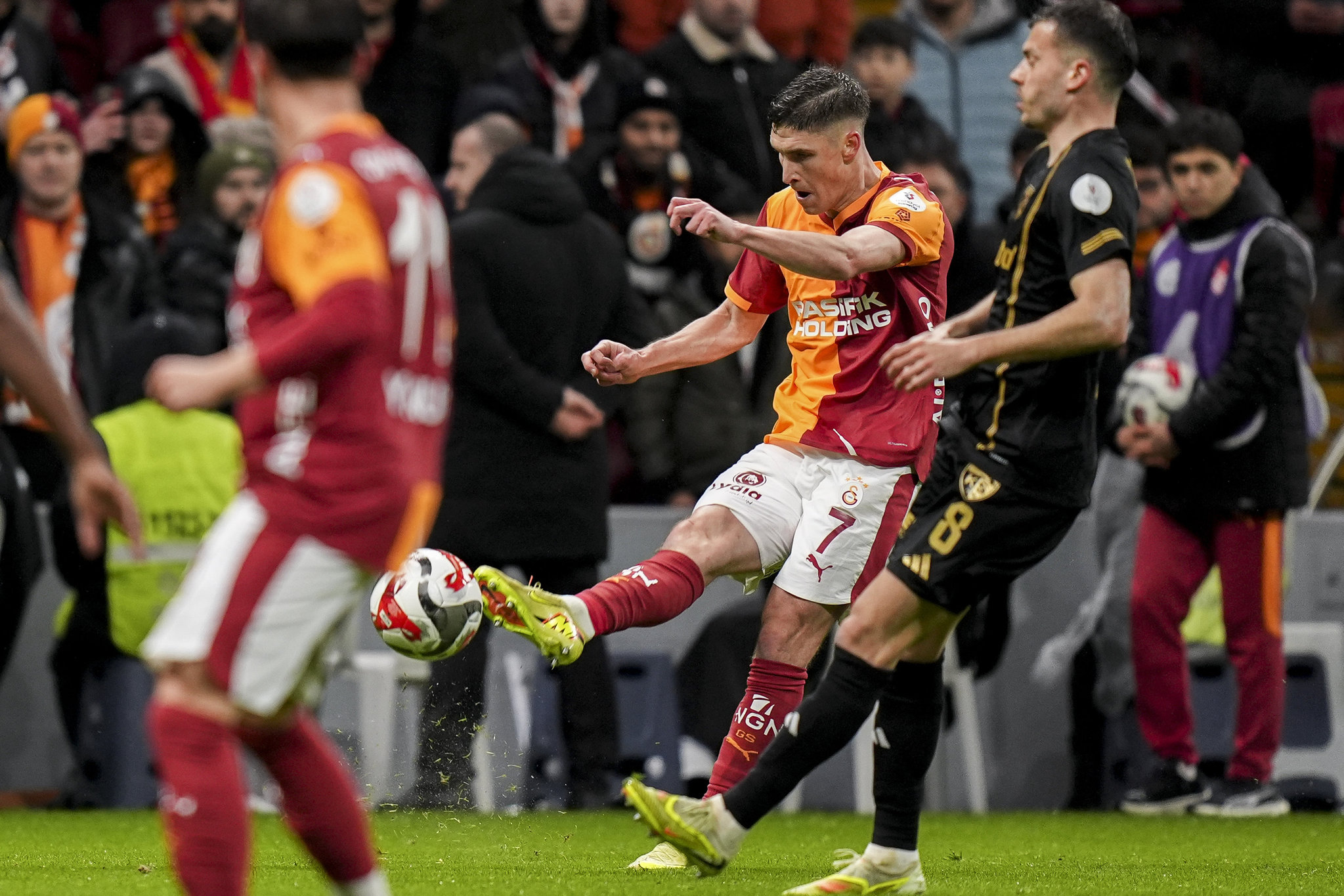 Roland Sallai’nin babasından transfer açıklaması! Liverpool...