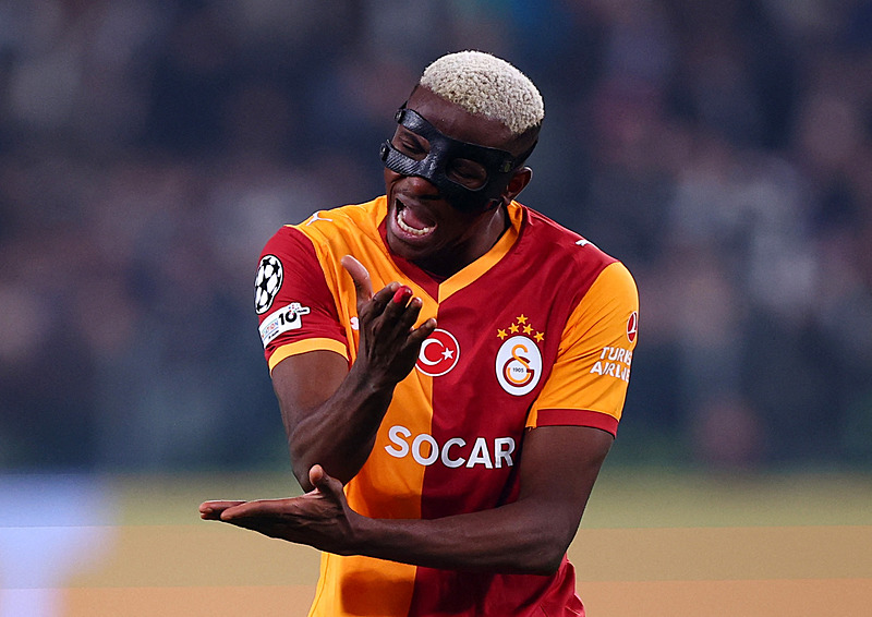 Victor Osimhen için bomba iddia! Rekor teklif...