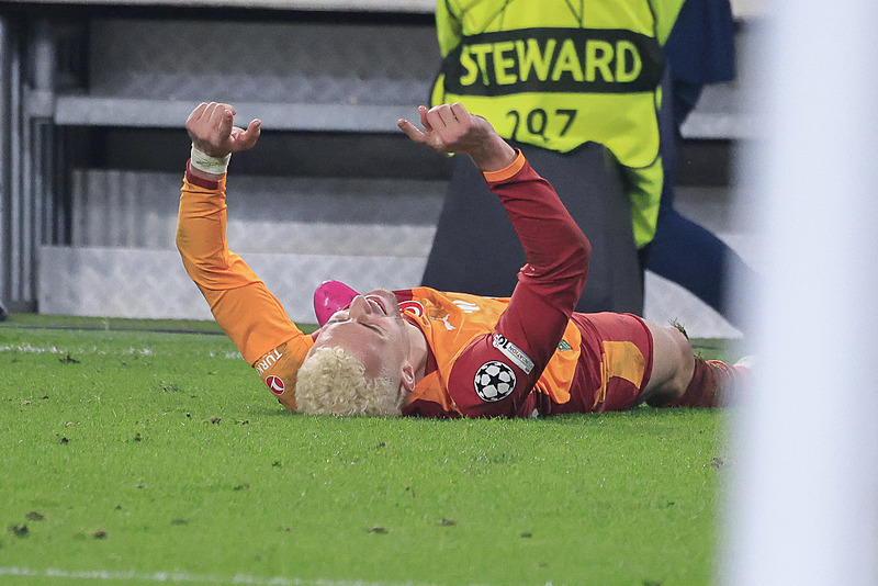 Galatasaray’ın yıldızına dev kulüplerden kanca! Transfer bombası patlıyor mu?