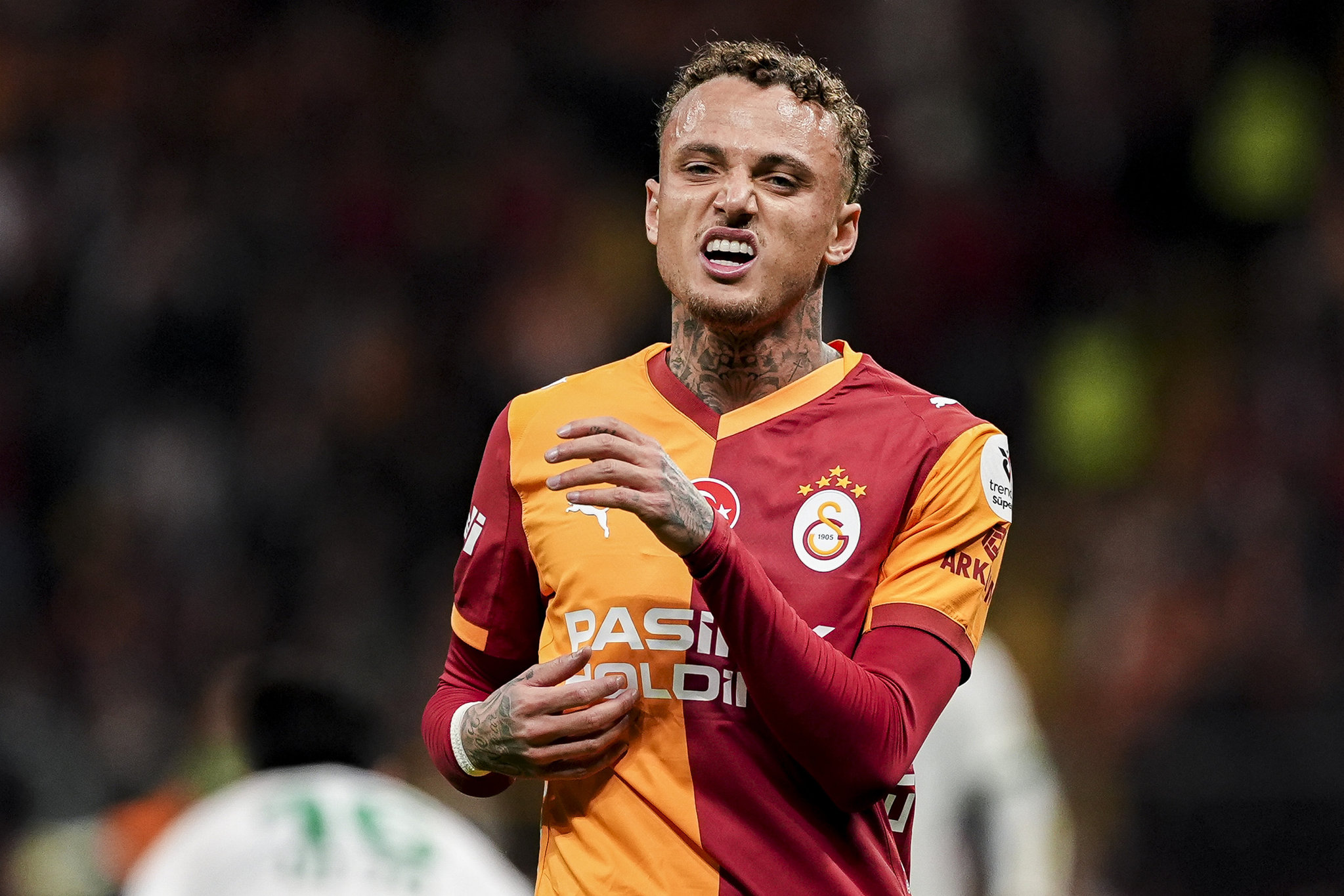 Galatasaray tarafının devre arasında Noa Lang transferini yapma sebeplerinden bir tanesinin de Barış Alper'in satılma ihtimali olduğu ifade edildi.