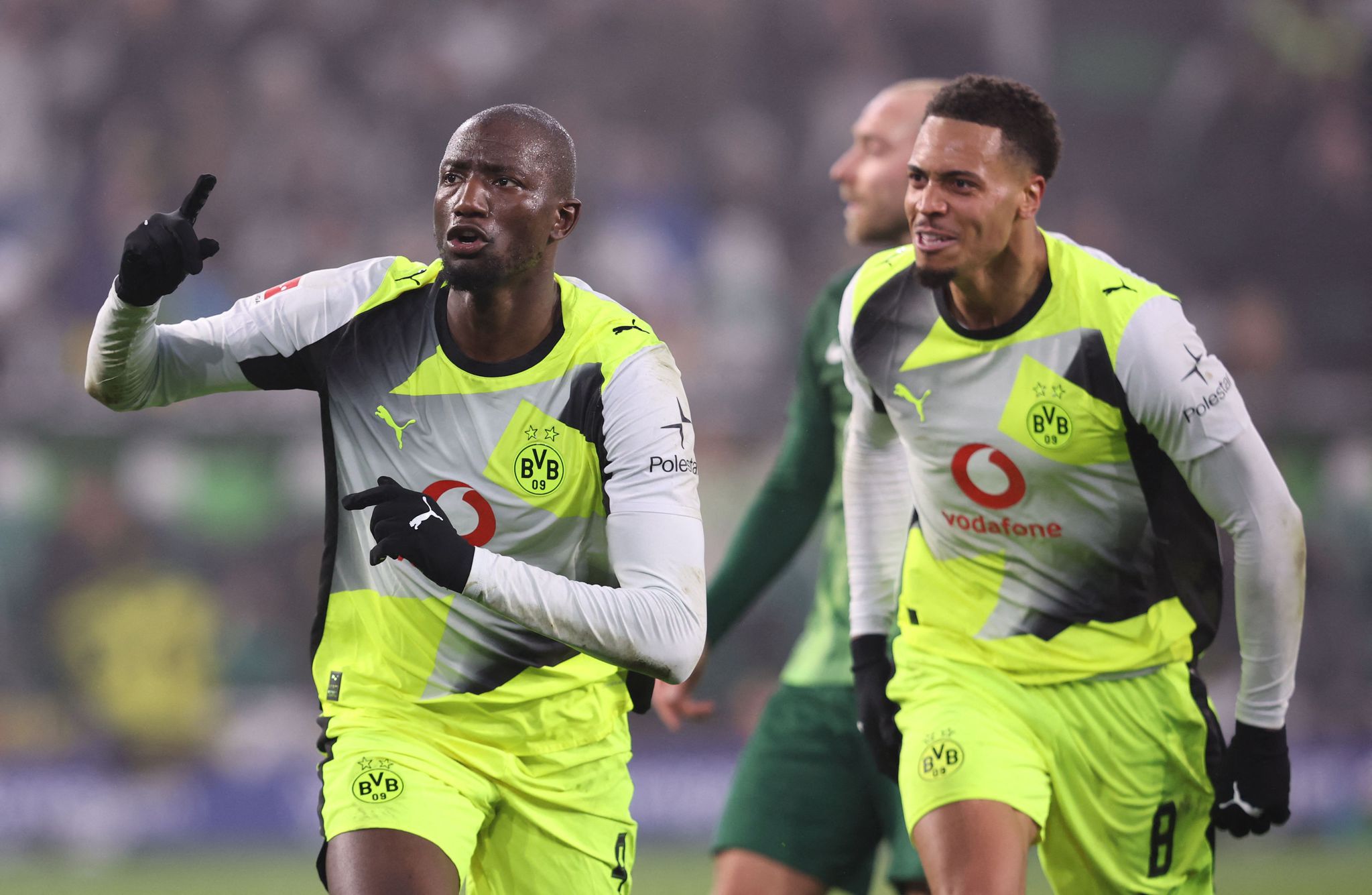 Fenerbahçe’nin listesindeki 3 santrfor adayına dünya devi talip!