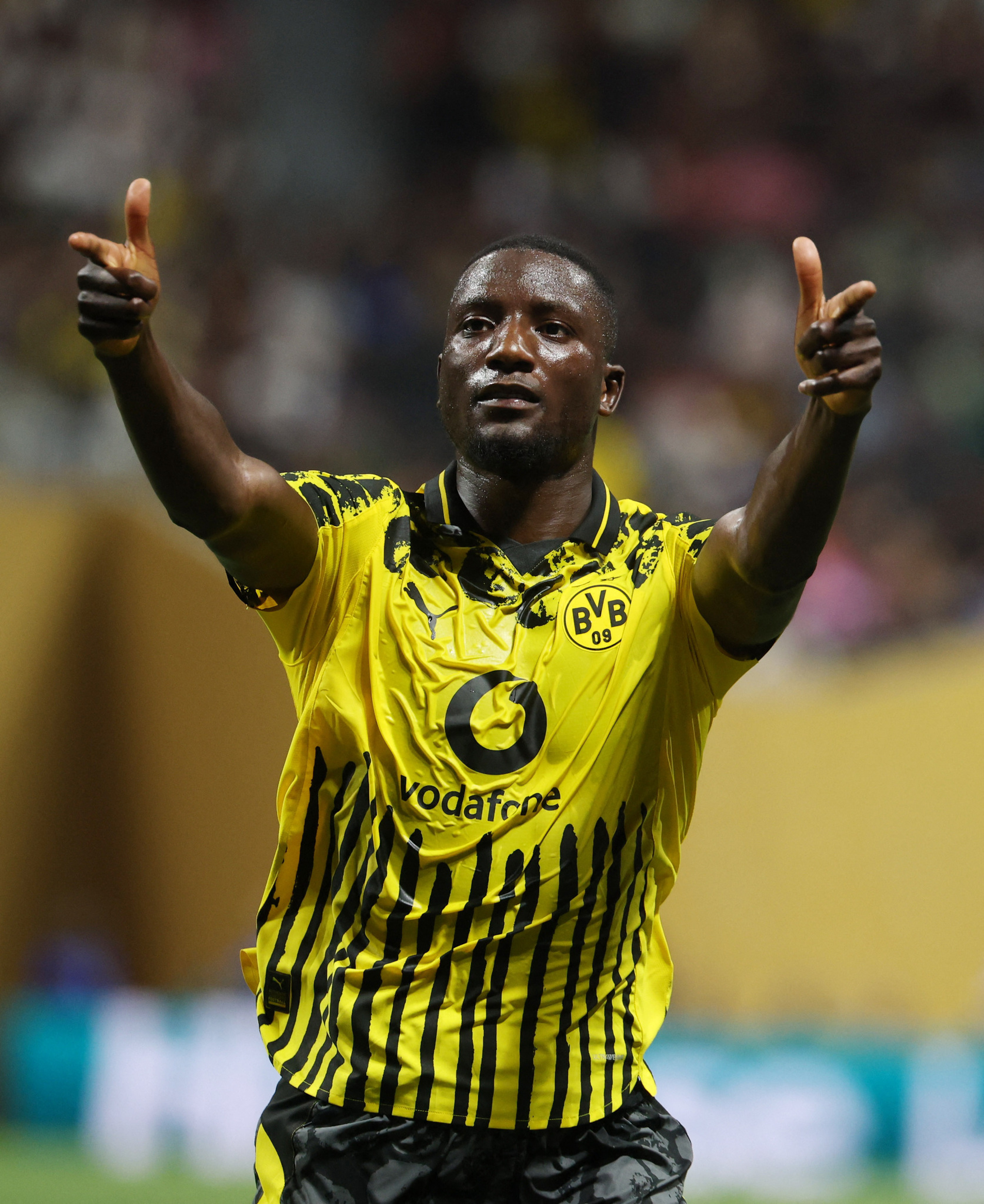 Fenerbahçe’nin listesindeki 3 santrfor adayına dünya devi talip!