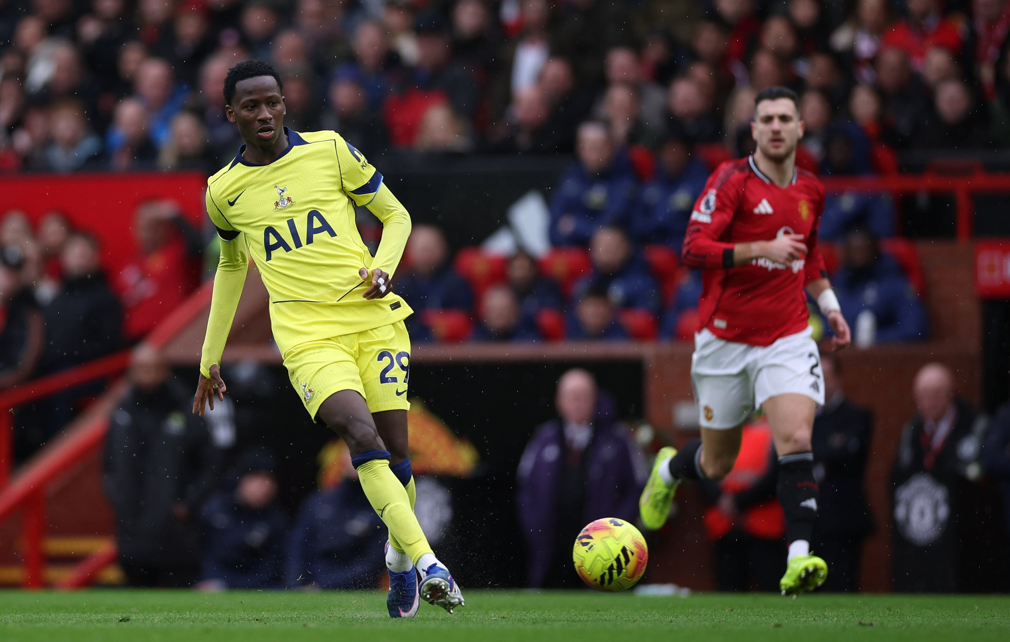 TRANSFER HABERİ: Fenerbahçe ve Galatasaray’dan yeni sezon kapışması!