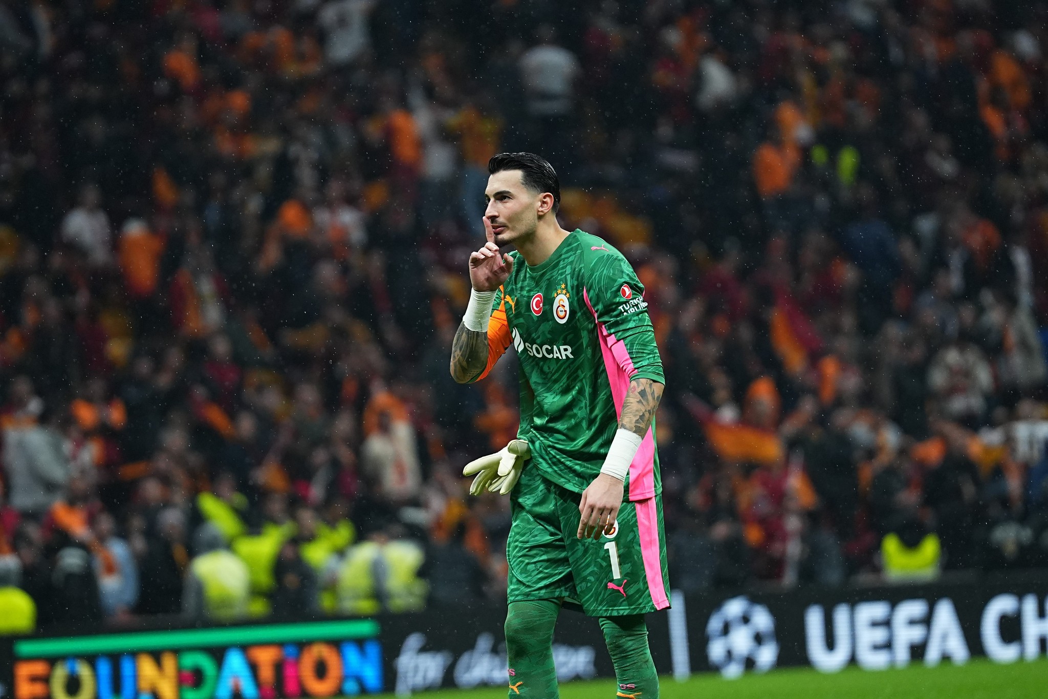 Beşiktaş - Galatasaray derbisini kim kazanır? Yazarlardan çarpıcı yorumlar