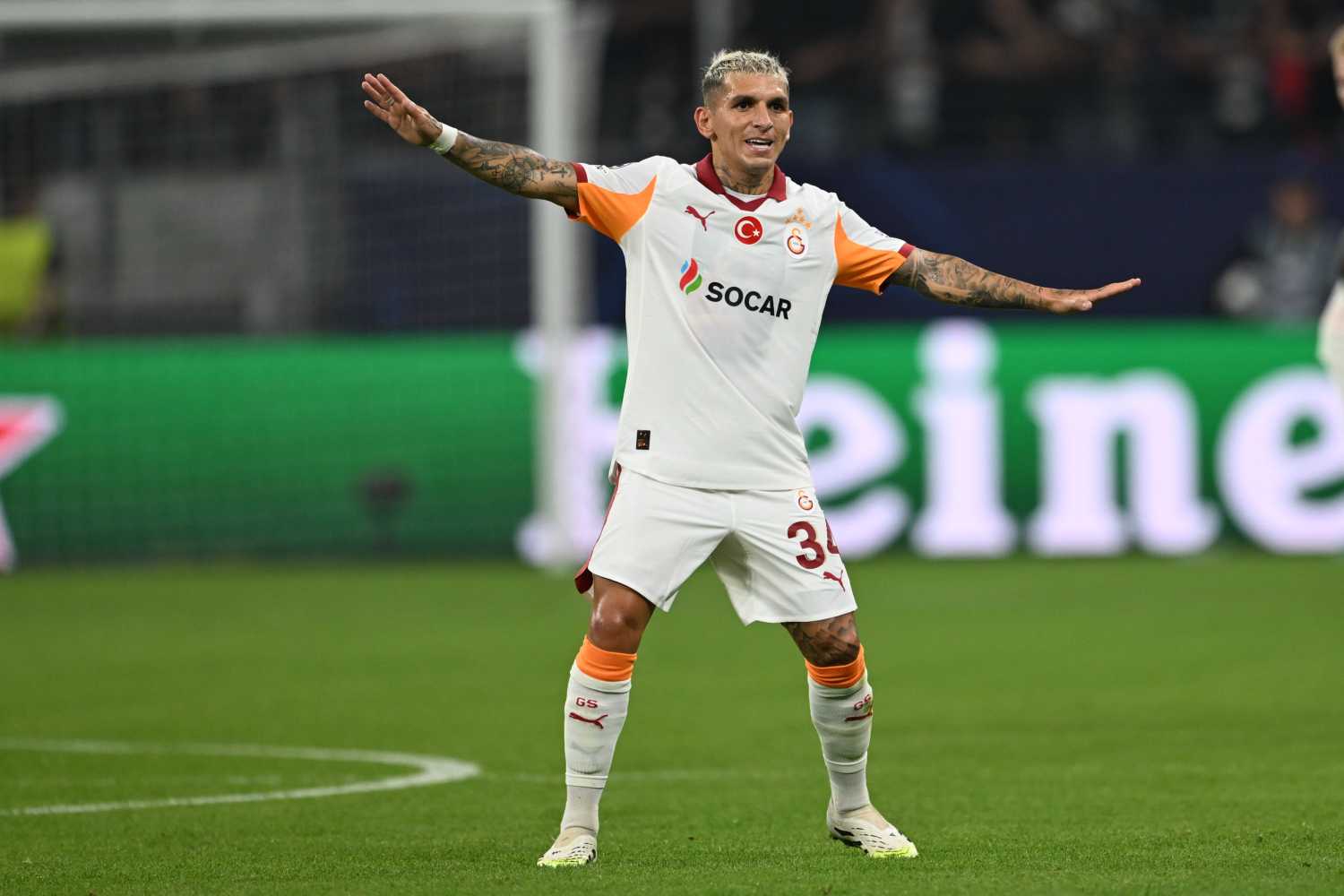 Galatasaray’da Lucas Torreira’dan transfer çağrısı!