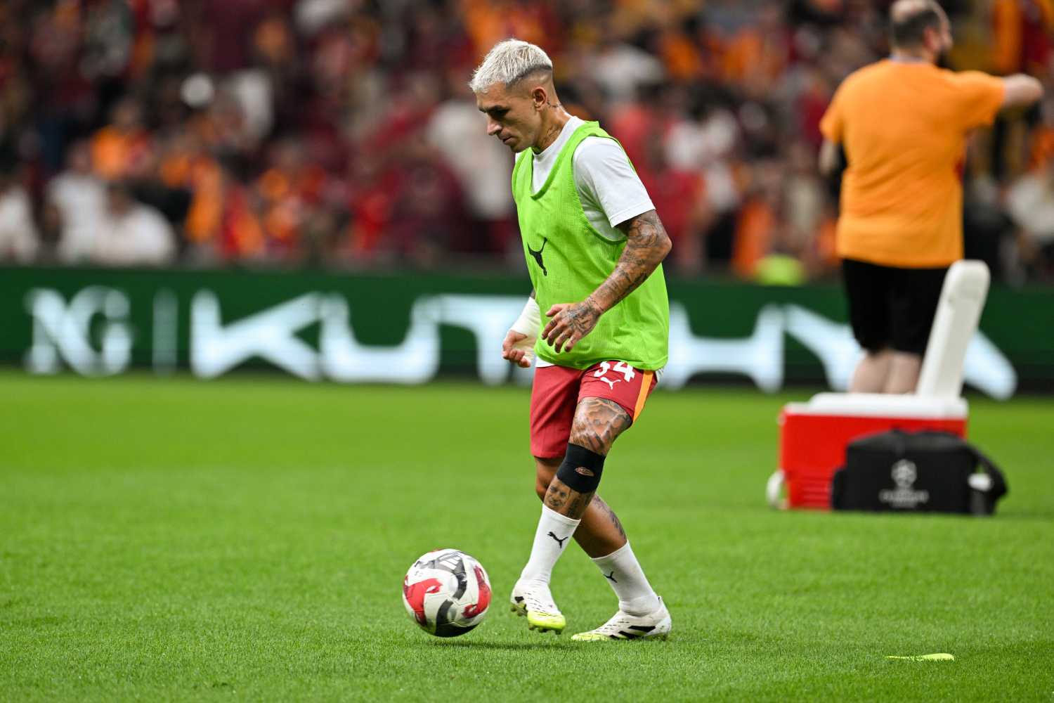 Galatasaray’da Lucas Torreira’dan transfer çağrısı!