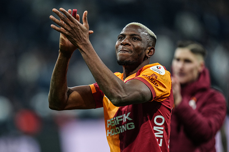 Osimhen’e bir talip daha! Transferi bitirecek isim...