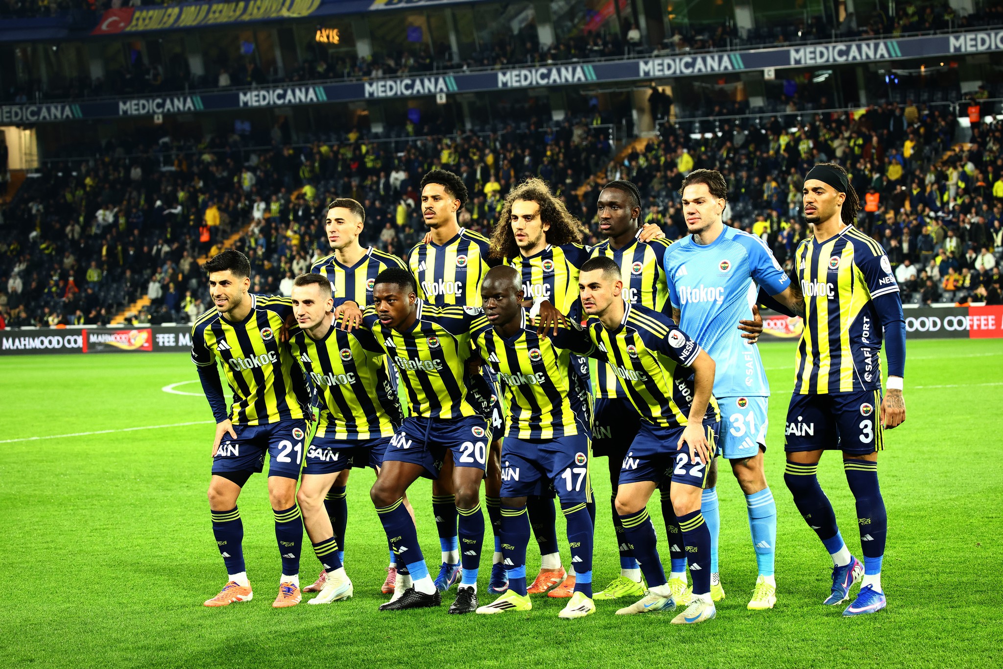 Fenerbahçe’nin santrforu Bundesliga’dan! Transferde Ada’dan dev rakip