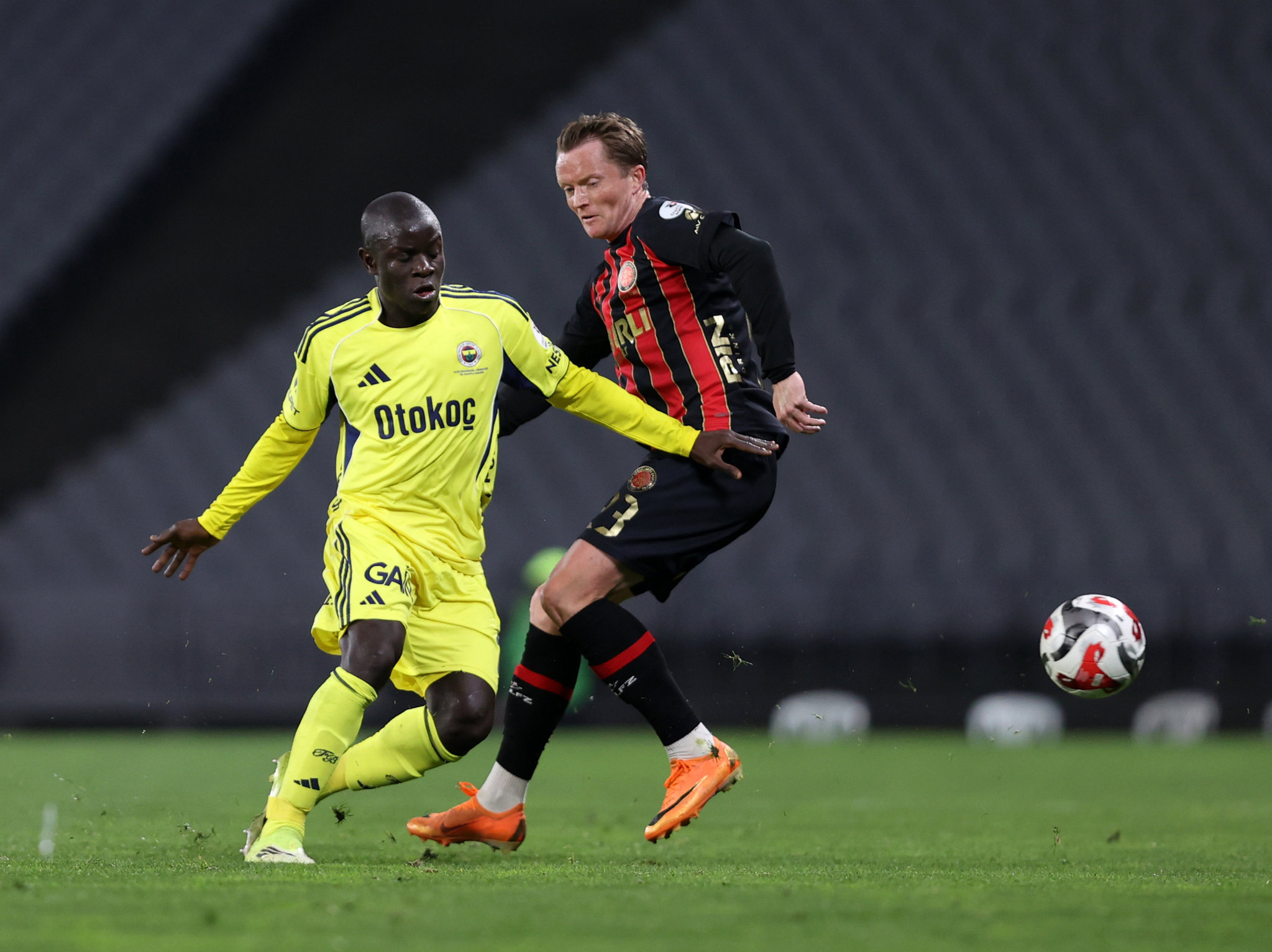 Fenerbahçe’ye transferde şok haber! 24 saat içinde...