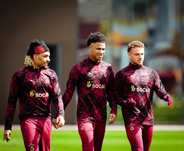 Galatasaray, Liverpool karşısında çeyrek final için sahada! İşte Okan Buruk’un 11’i