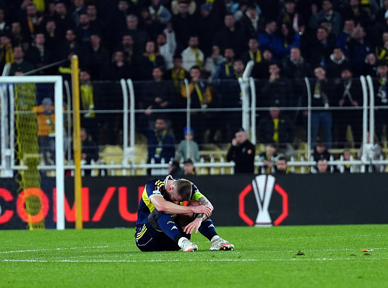 Fenerbahçe’de Skriniar önlemi! Milli takım kampında...