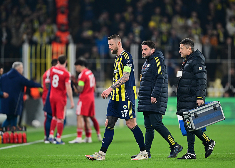 Fenerbahçe’de Skriniar önlemi! Milli takım kampında...