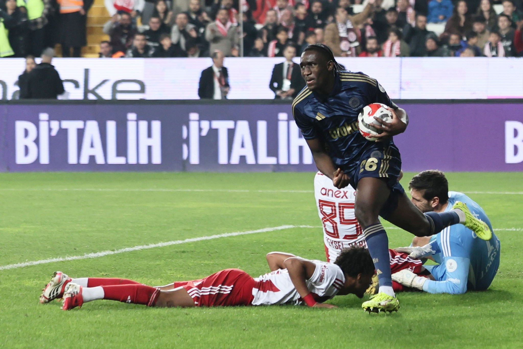 FENERBAHÇE HABERİ: Fransa’da Sidiki Cherif krizi!