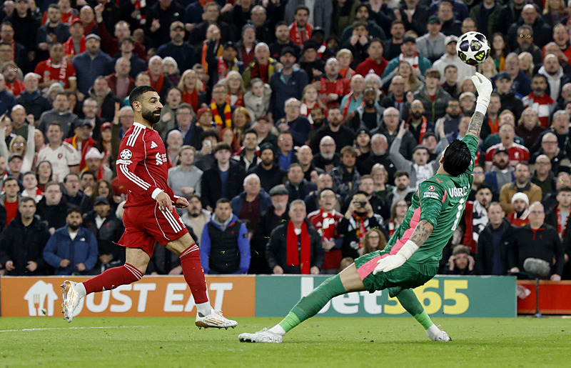 Bu sezon tüm kulvarlarda 32 maça çıkan Uğurcan kalesinde 33 gol görürken, 11 maçta da gol yemedi.