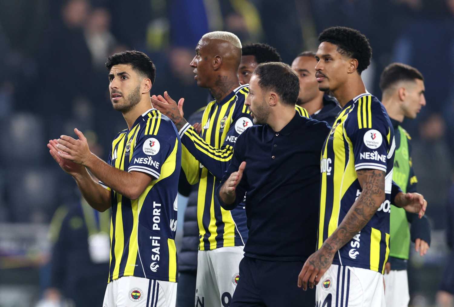 Fenerbahçe’de Jayden Oosterwolde’ye Ada’dan sürpriz talip!