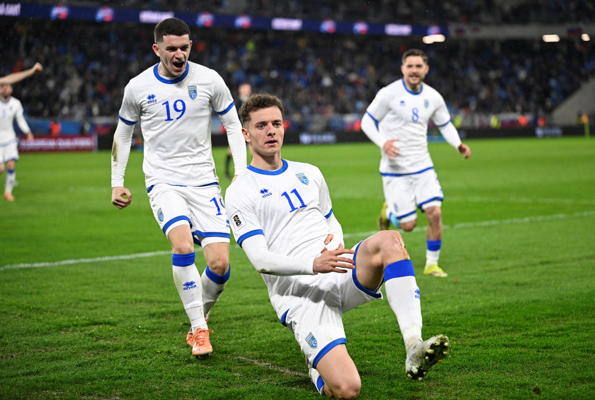 Fisnik Asllani’nin menajerinden transfer açıklaması! Adı Fenerbahçe ile anılmıştı