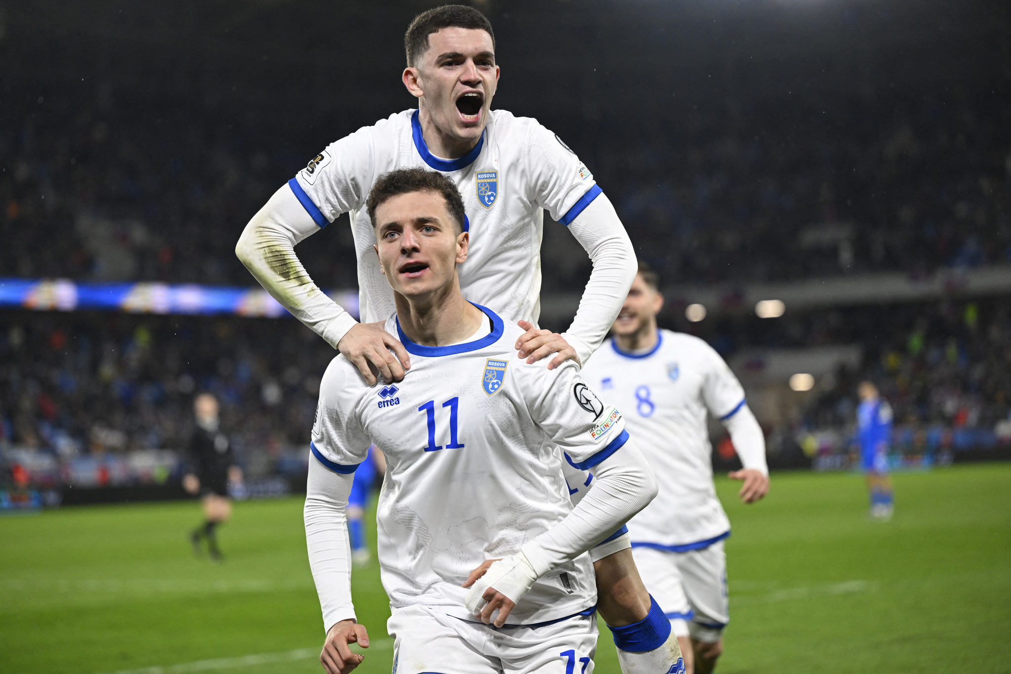 Fisnik Asllani’nin menajerinden transfer açıklaması! Adı Fenerbahçe ile anılmıştı