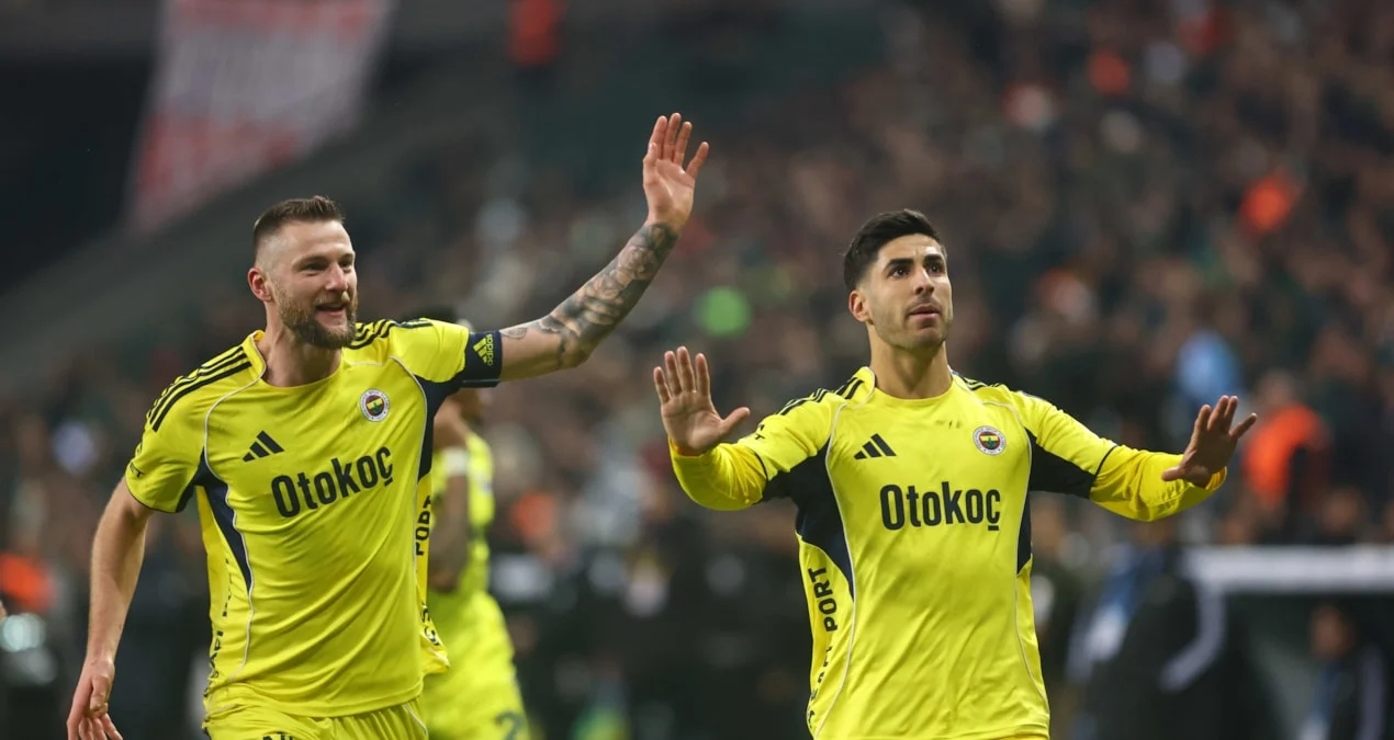 Fenerbahçe 2 yıldızı için kararını verdi! Avrupa ve Körfez’den teklifler vardı