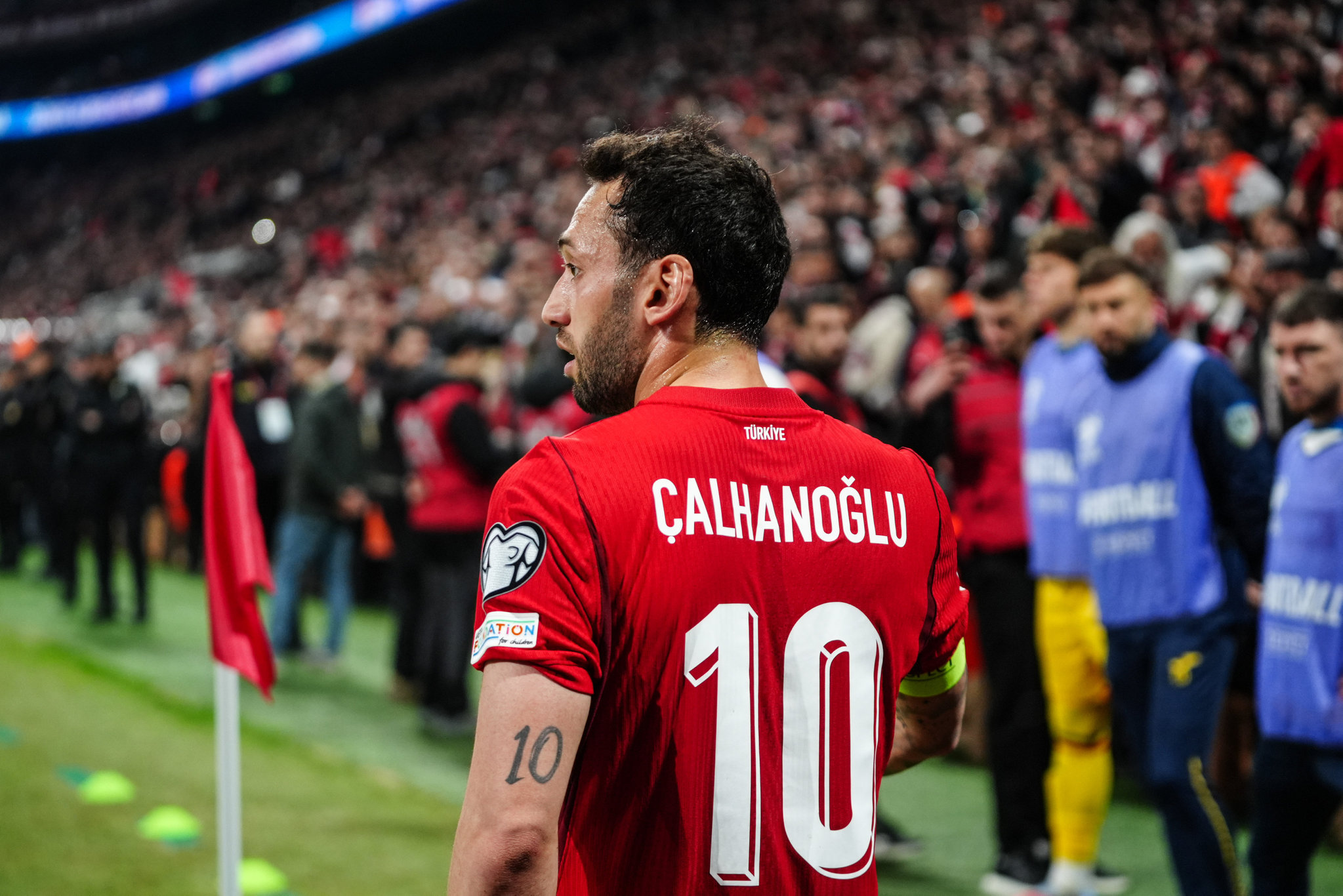 Galatasaray’da Okan Buruk’tan yakın temas: Hakan Çalhanoğlu