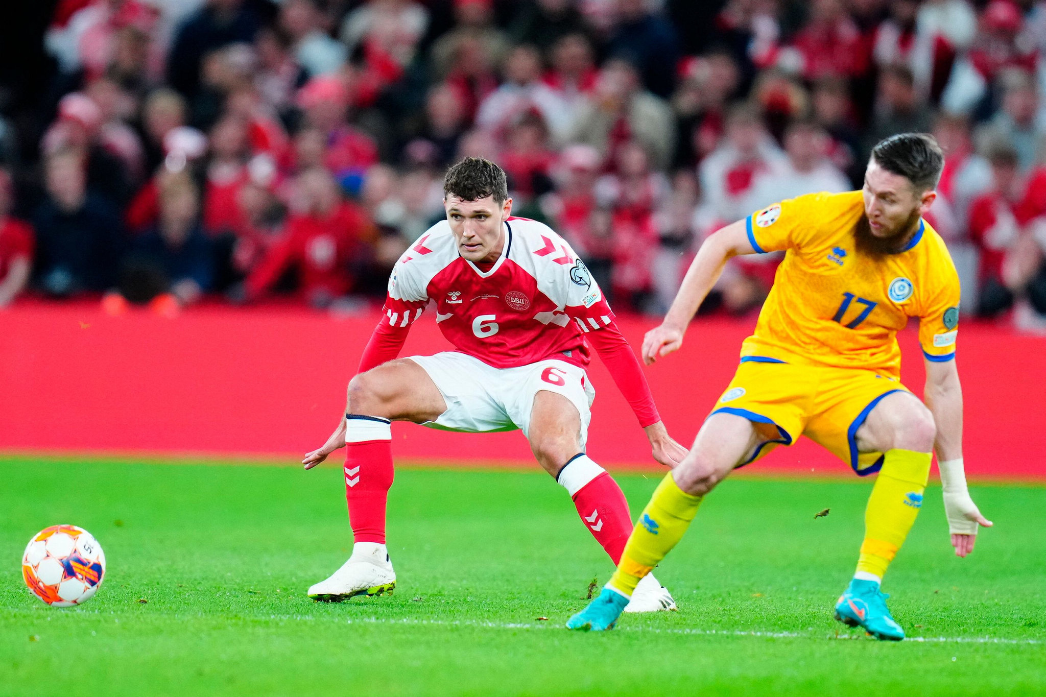Galatasaray transferde Barcelona’nın stoperini istiyor! Teklif hazırlığı başladı