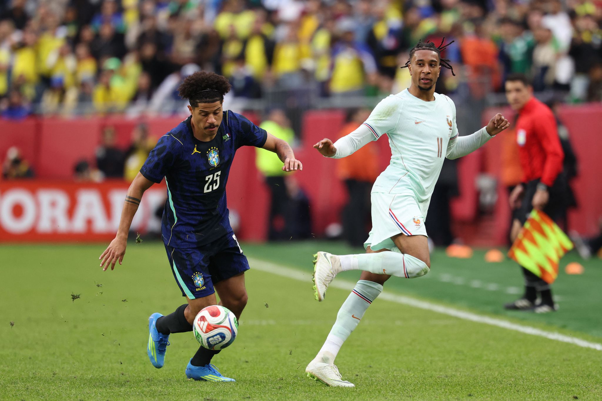 Premier Lig ekipleri Gabriel Sara’nın peşinde! İşte Galatasaray’ın istediği bonservis