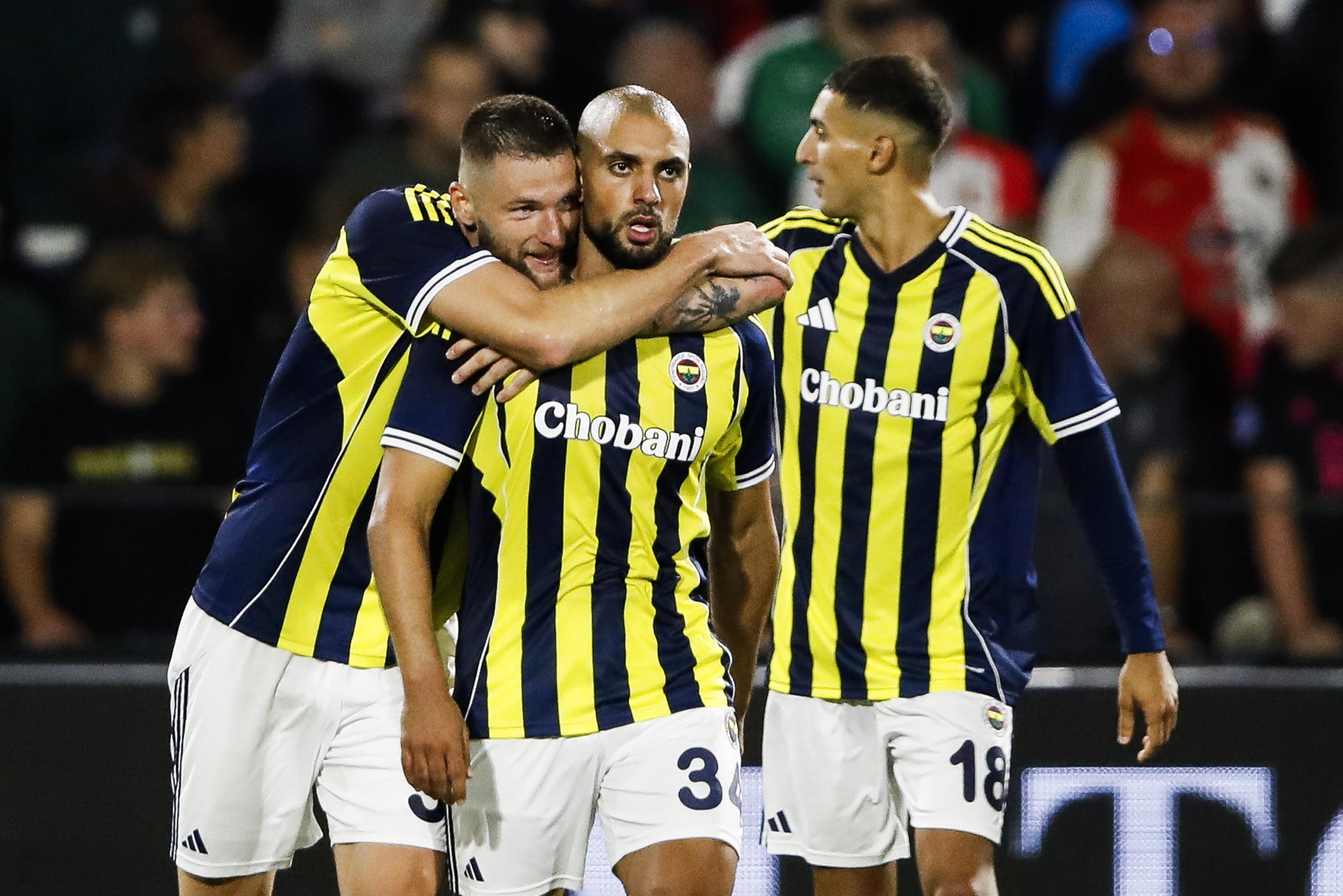 Transfer için Fenerbahçe ile görüşmeler başladı! Dünya Kupası öncesi bitirmek istiyorlar