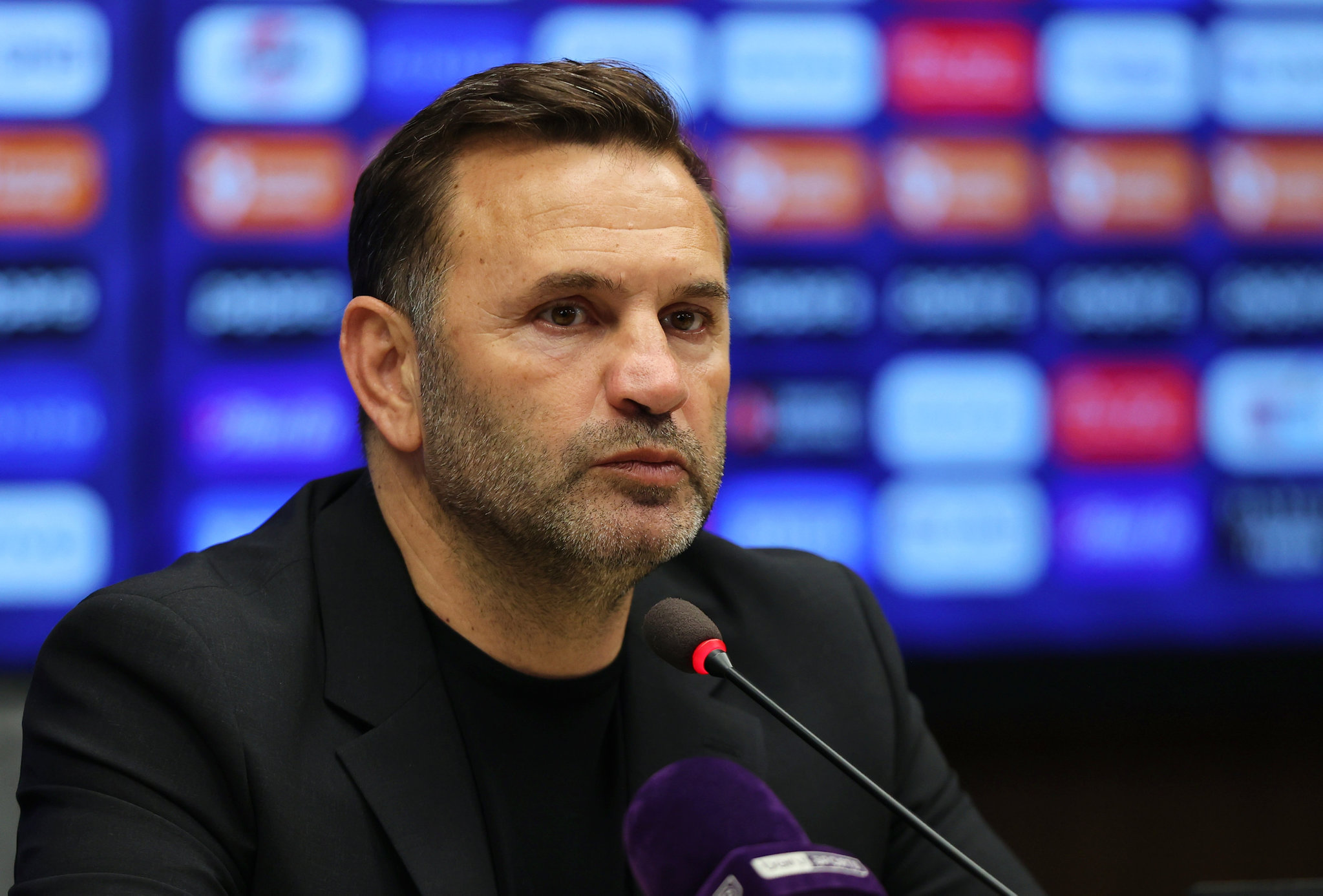 Fenerbahçe ve Galatasaray’ın transfer gündeminde olan isimden ayrılık açıklaması!