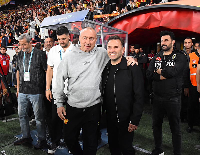 Usta yazarlar yorumladı! Galatasaray şampiyonluğa ne kadar yakın?