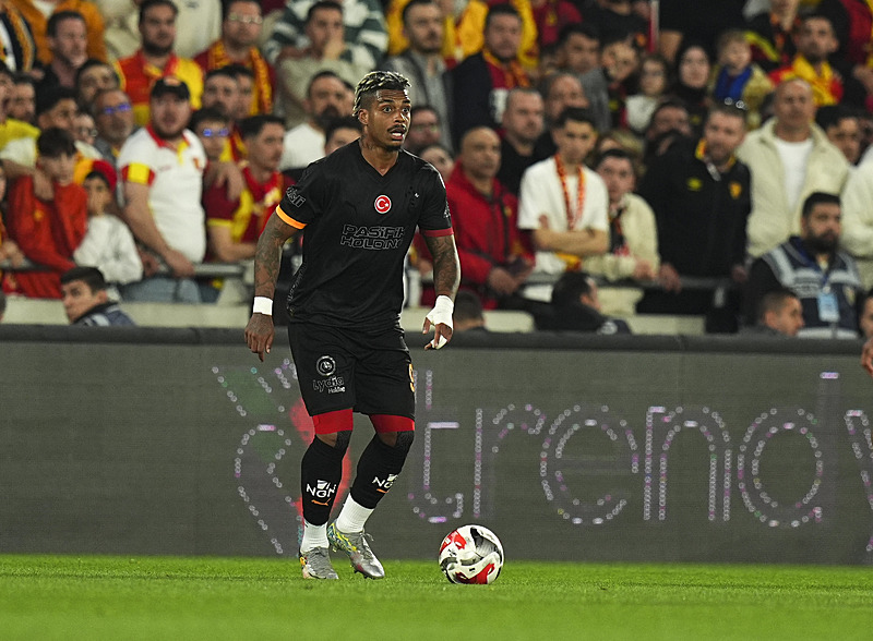 Usta yazarlar yorumladı! Galatasaray şampiyonluğa ne kadar yakın?