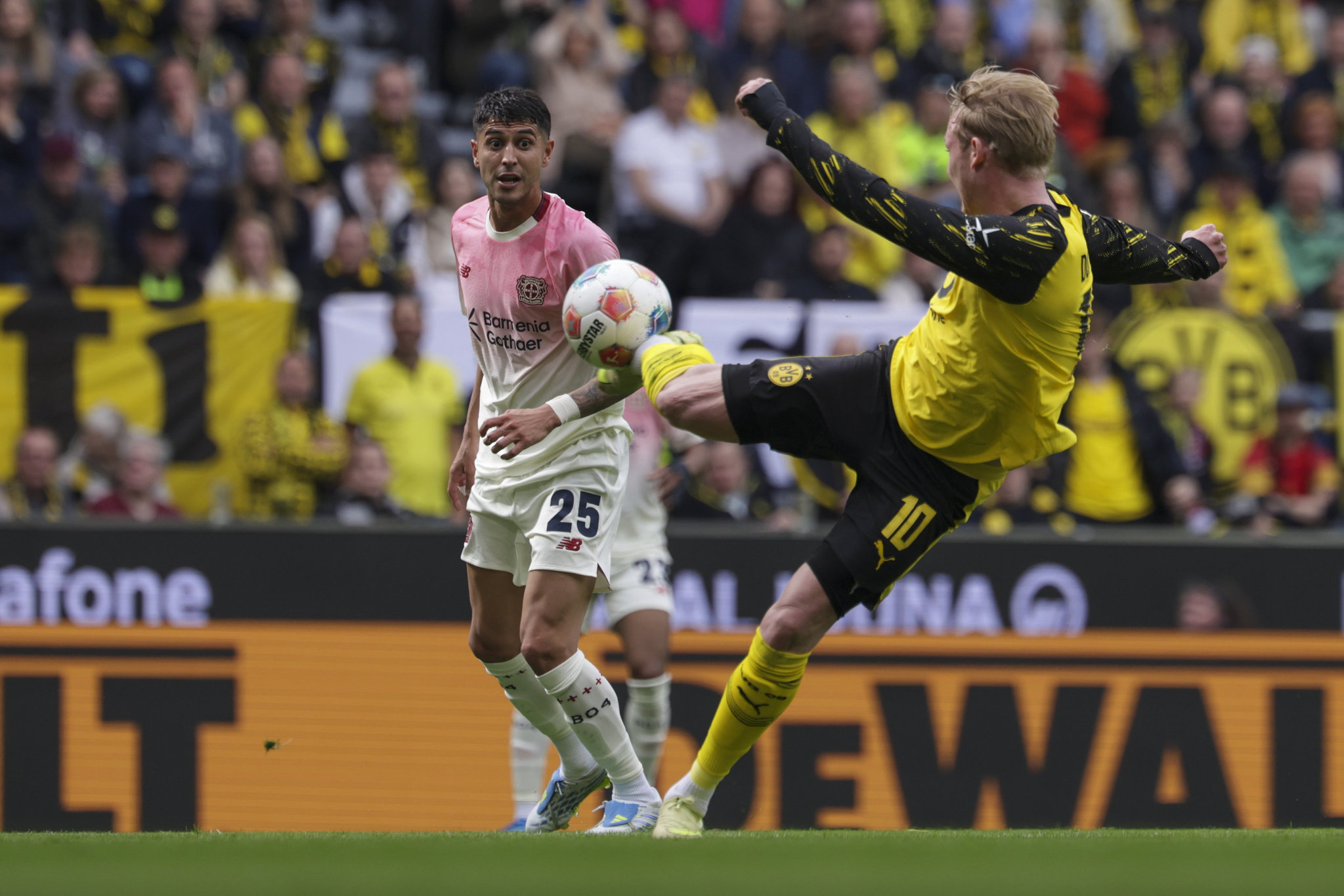 Fenerbahçe’nin gündemindeki isimden transfer açıklaması: Hiçbir seçeneği dışlamıyorum!