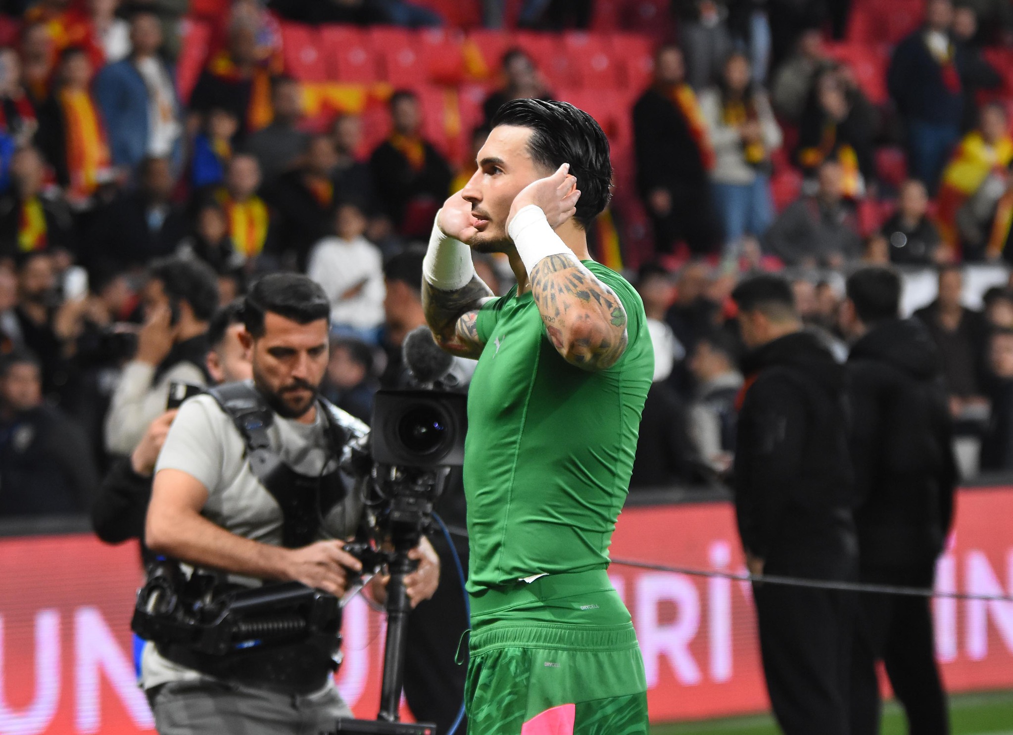 Galatasaray’ın yıldızına rekor transfer teklifi! İşte önerilecek bonservis