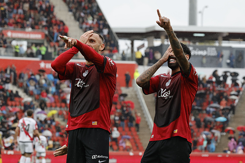 Fenerbahçe golcü transferinde son aşamada! O yıldız ile ön protokol imzalandı