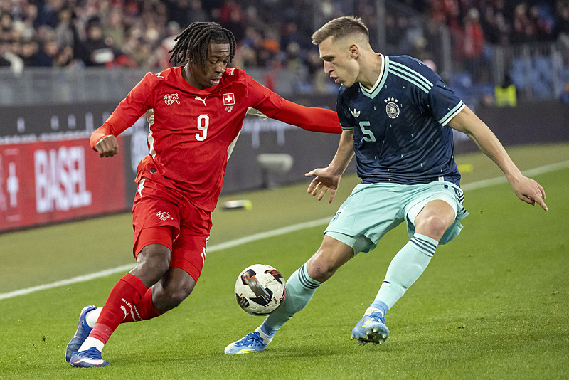 Galatasaray’a İsviçreli orta saha: Johan Manzambi!