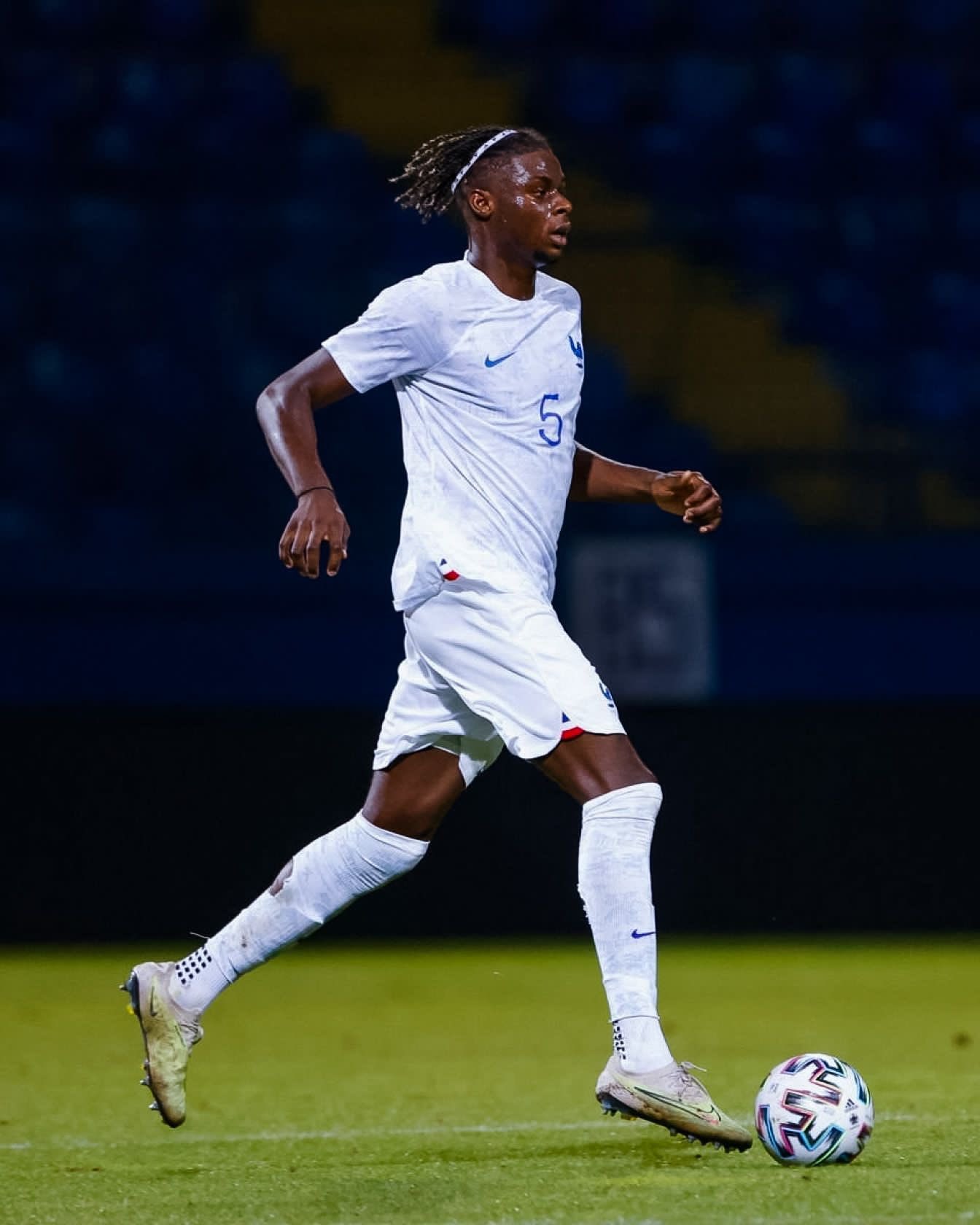 Galatasaray’a yeni orta saha İngiltere’den! Kiralama formülü kullanılacak