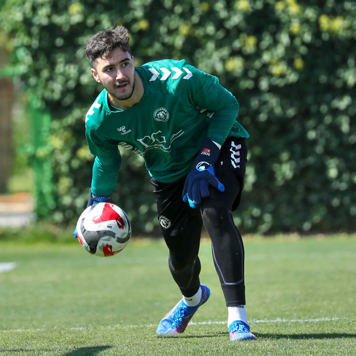 Galatasaray’ın yeni kalecisi Süper Lig’den! Günay Güvenç’in yerine gelecek