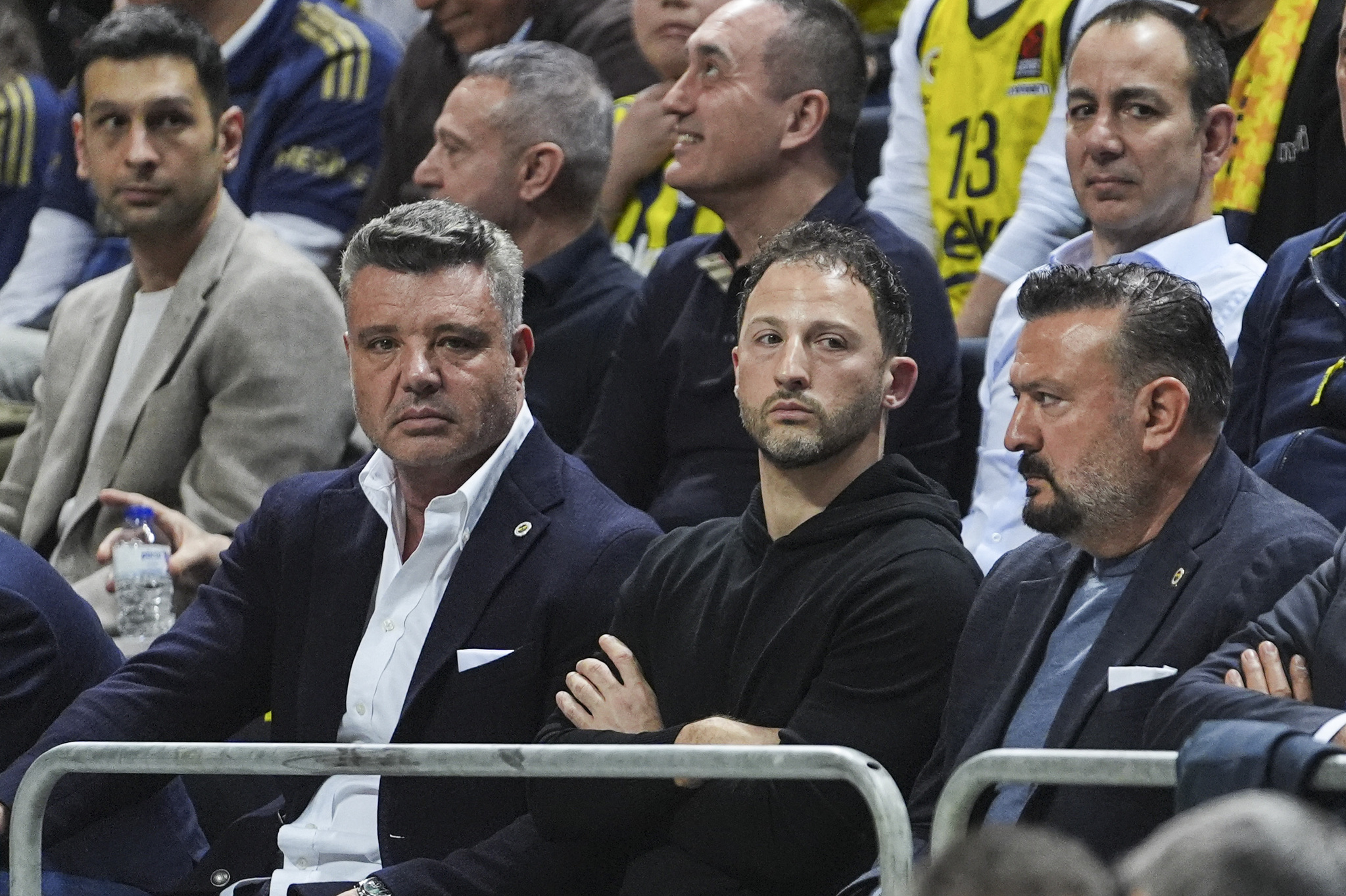 Fenerbahçe’de derbi depremi: Yönetim olağanüstü toplanıyor