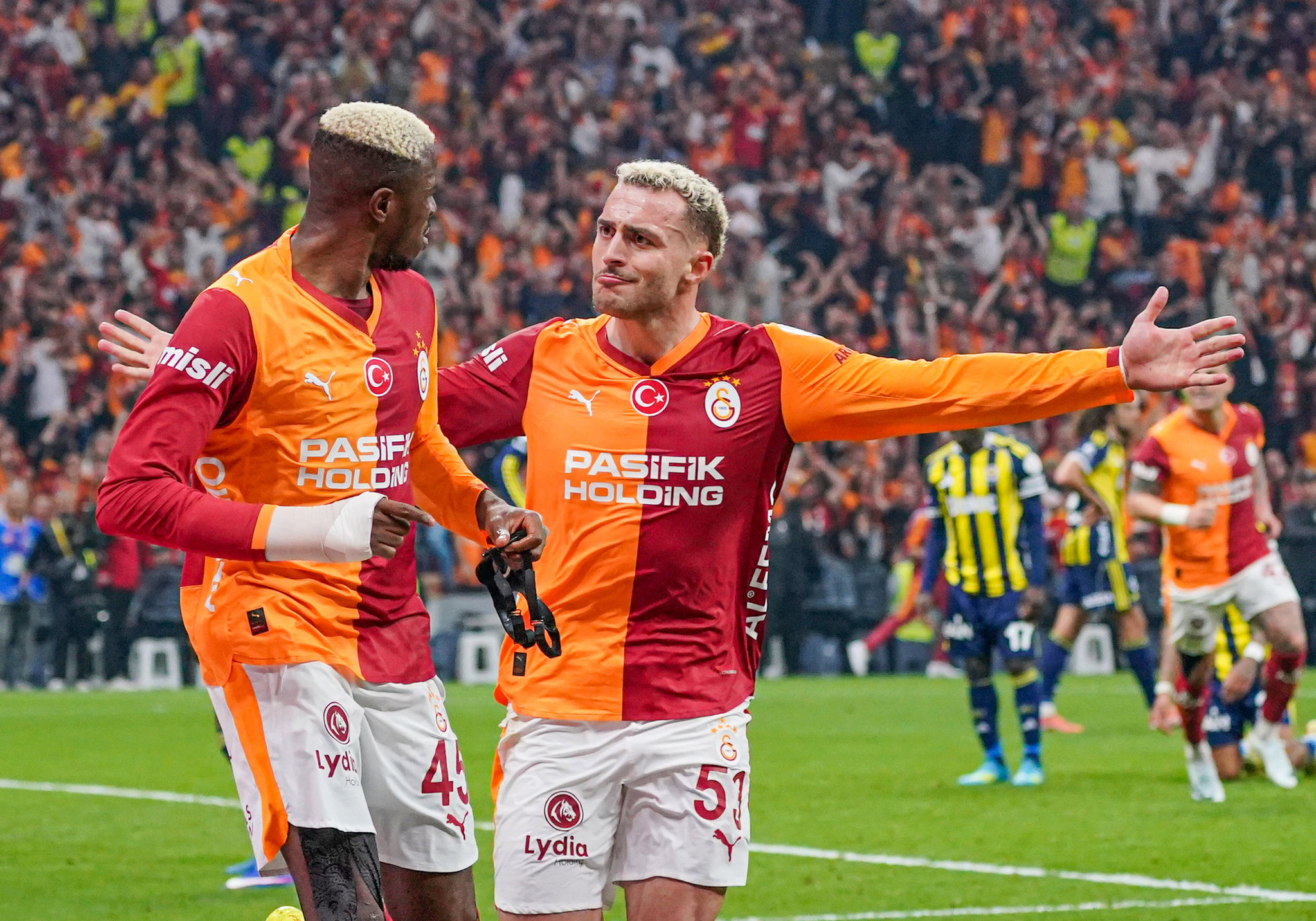 Arsenal, Galatasaray’ın 2 yıldızına daha talip! Osimhen haricinde o oyuncuları izlediler