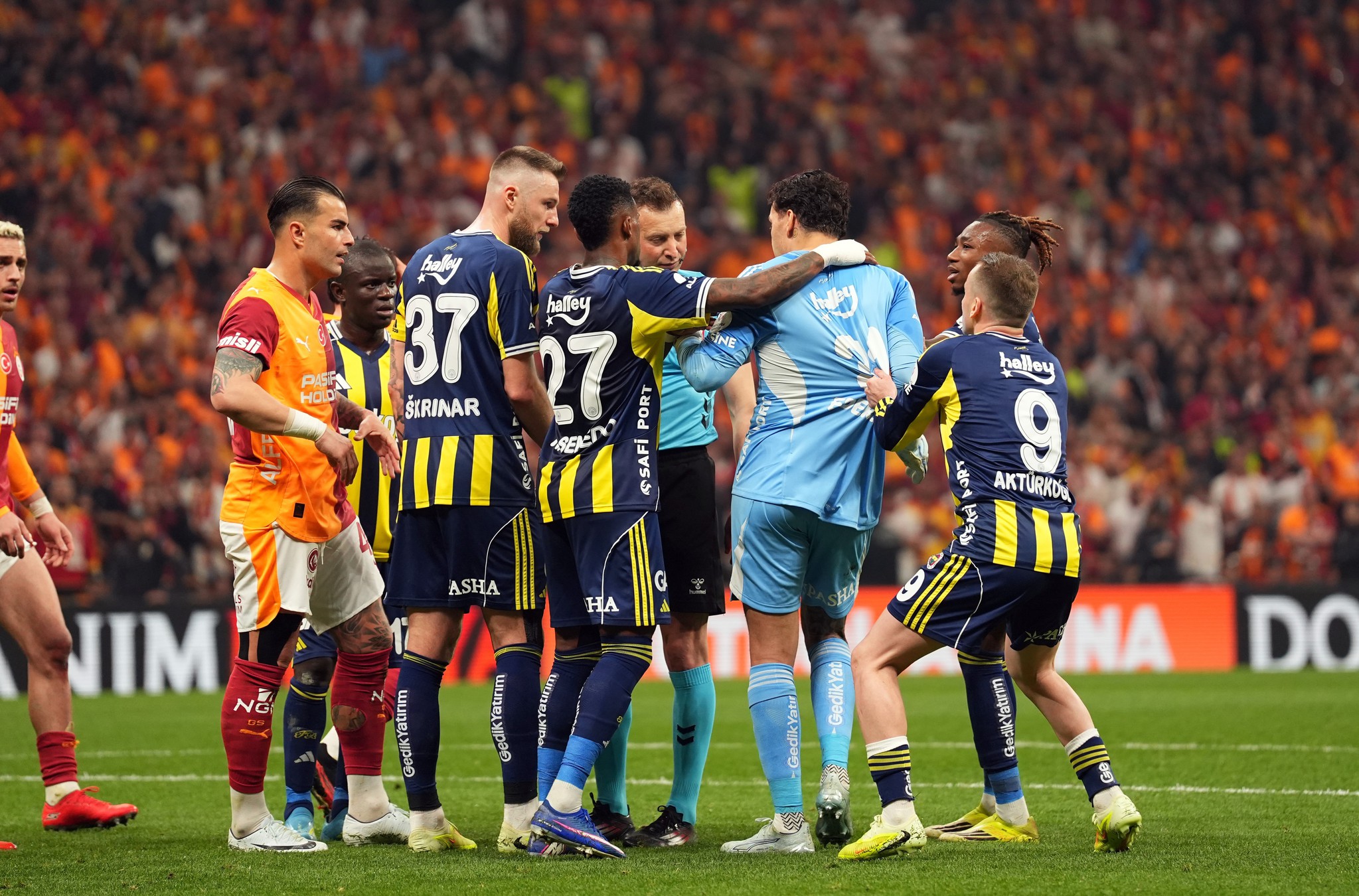 Ederson’dan Fenerbahçe’ye ayrılık teklifi! 10 milyon Euro...